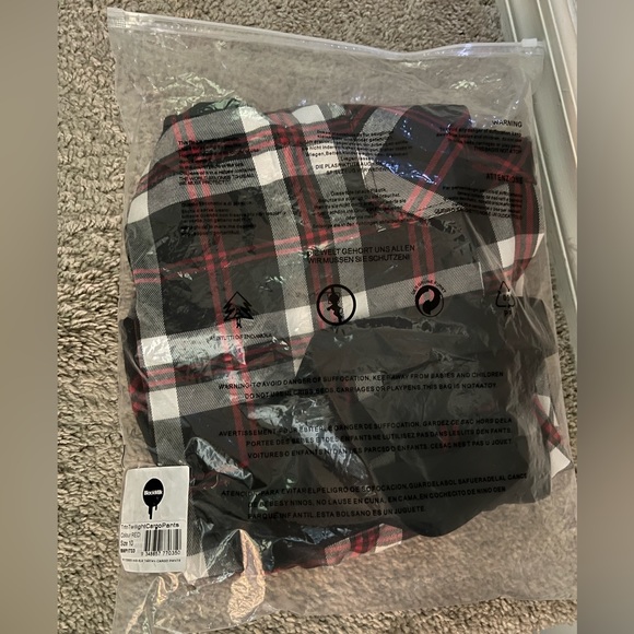 TARTAN TWILIGHT CARGO PANTS  LIMITED SIZE 10 NWOT BLACK RED WHITE BLACKMILK BM - Picture 7 of 7